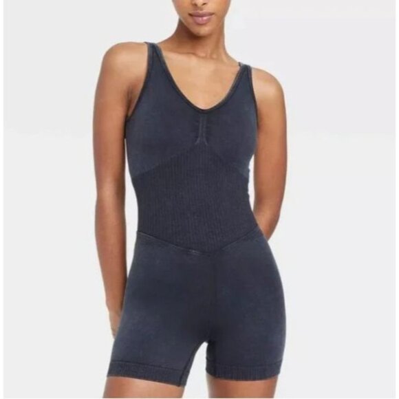 Joylab Seamless‎ Knit Bodysuit in Black - Picture 1 of 5
